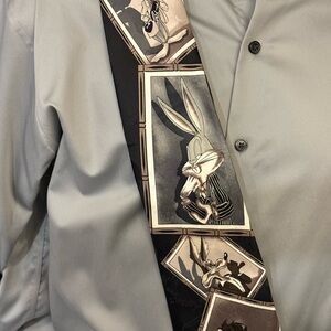 Looney Tunes Mania Men’s Neck Tie Bugs Bunny, Taz, Roadrunner, Coyote Daffy Duck